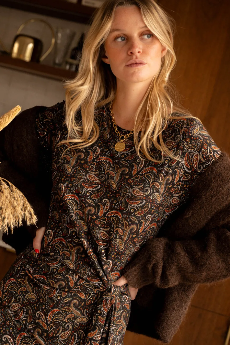 ROBE COURTNEY