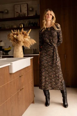 ROBE COURTNEY