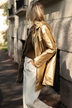 VESTE VICTORIANE